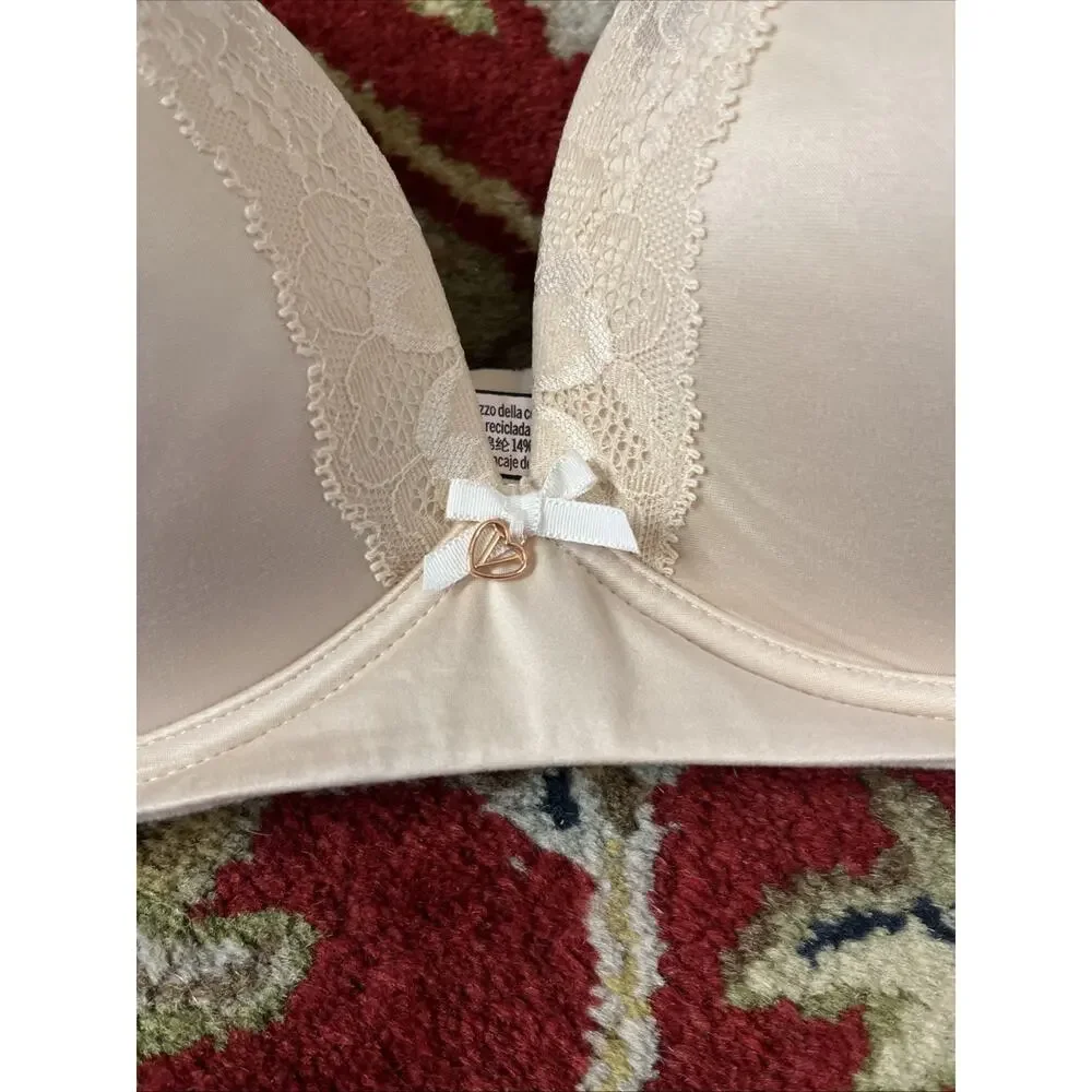Victoria's Secret Body By Victoria No-Wire Bra 34D Beige Lace Trim Excellent